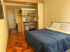 Prédio central com apartamentos reformados